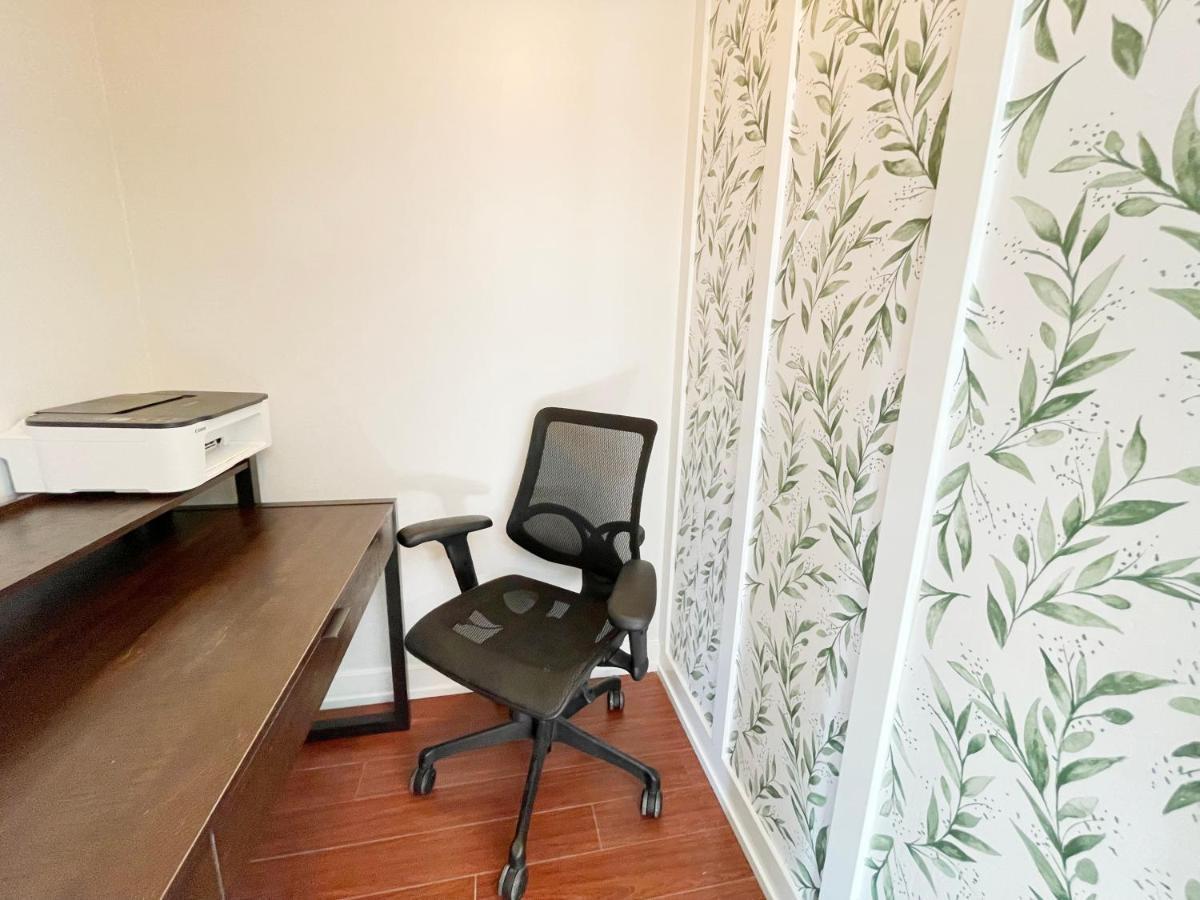 אושנסייד Mile To Beach! Private, Family & Pet Friendly Oasis! Pool Table & Hot Tub! מראה חיצוני תמונה