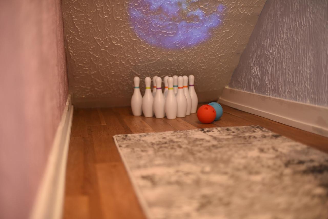 אושנסייד Mile To Beach! Private, Family & Pet Friendly Oasis! Pool Table & Hot Tub! מראה חיצוני תמונה