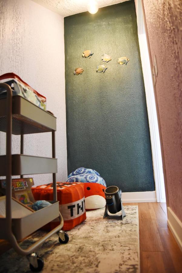 אושנסייד Mile To Beach! Private, Family & Pet Friendly Oasis! Pool Table & Hot Tub! מראה חיצוני תמונה